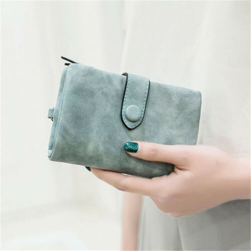 SMALL TRIFOLD LEATHER WOMEN WALLET